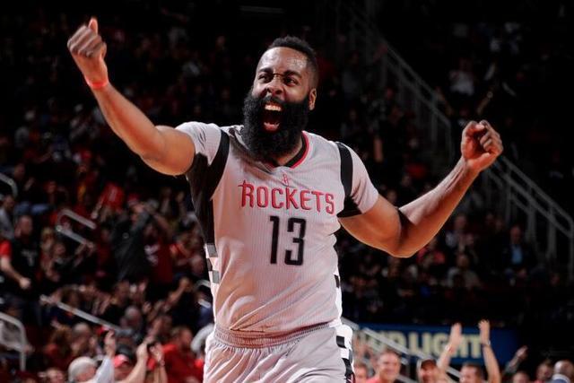 雄鹿大胜爵士止6连败 森林狼逆转送公牛4连败